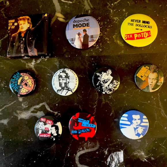Vintage 80’s alternative/punk swag buttons - Picture 1 of 1